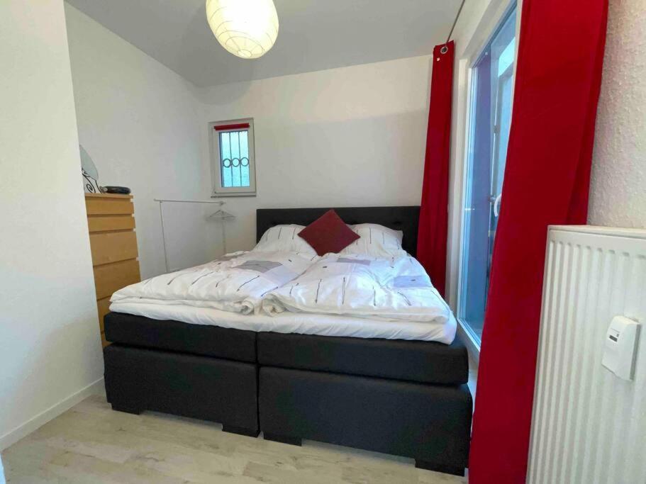 Schoenes Bungalow, Check-In Kontaktlos, Zentral Duisburg Eksteriør bilde